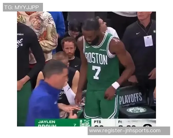 兰德尔与考的激烈对决谁能在赛场上笑到最后揭秘两位球星的竞技风采